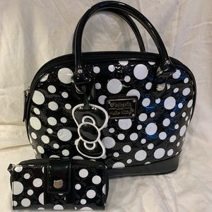 Hello Kitty Patent Leather Tote/Wallet-Black/White